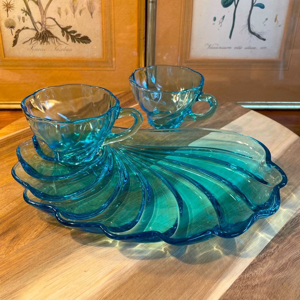 Vintage Hazel Atlas Glass Capri Blue Shell Snack Plate Set 3 pieces